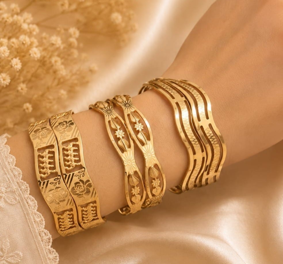 Pack of 2 carved pattern metal bangles for women