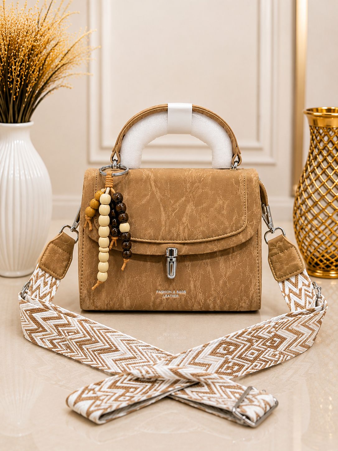 Stylish Crossbody Handbag for Casual and Travel Wear