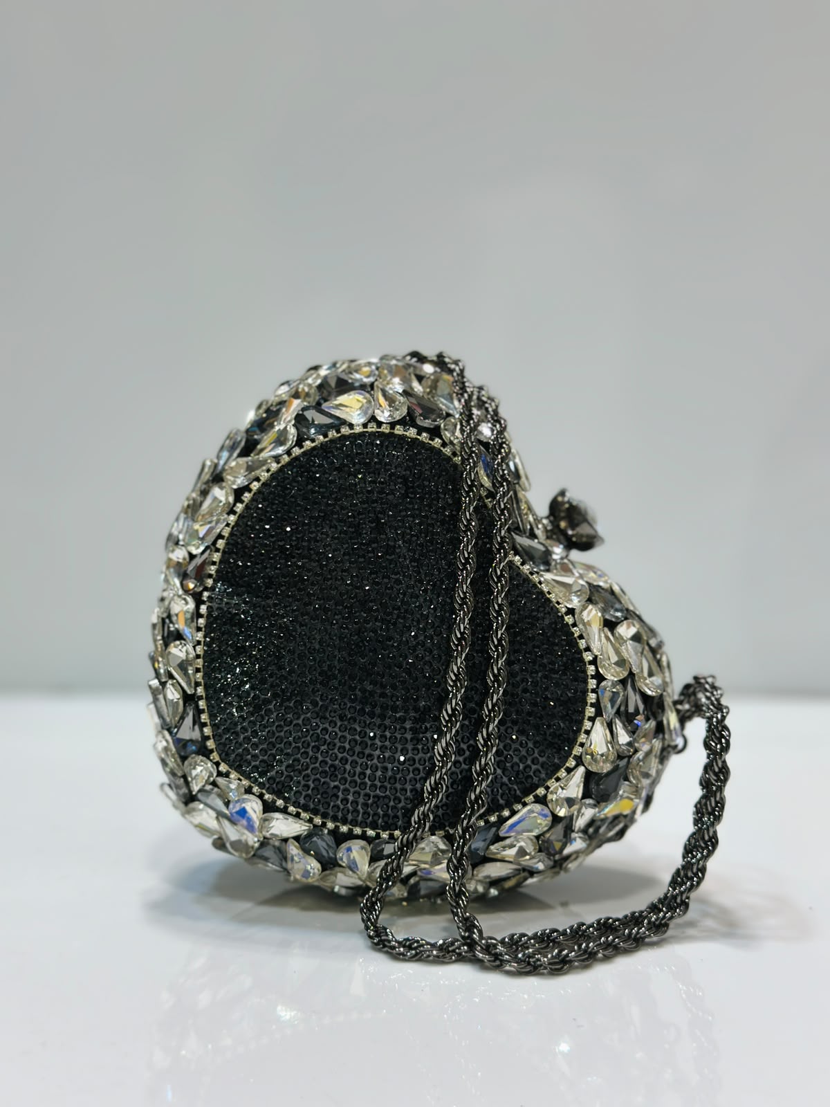 Luxury Crystal Embellished Heart-Shaped Party Clutch with Chain Strap | Rivaalane