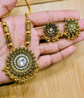Women's Kashmiri-inspired necklace and earring set