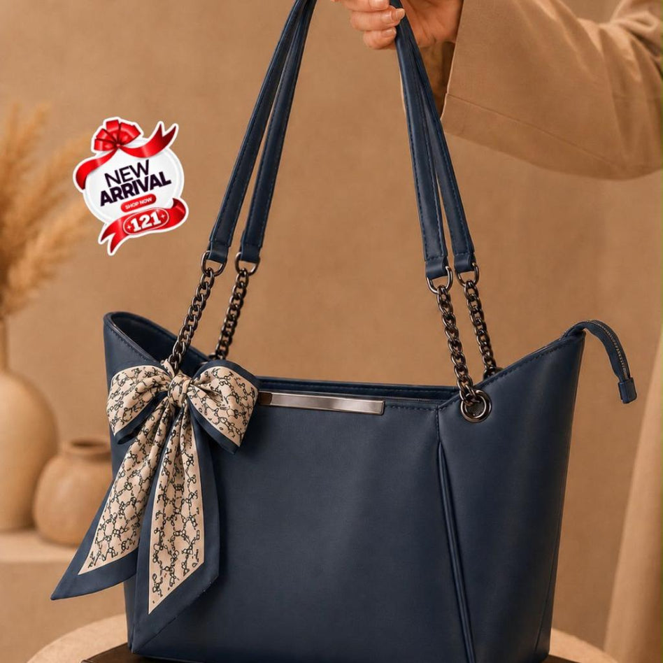 Women's everyday tote bag with chain shoulder straps